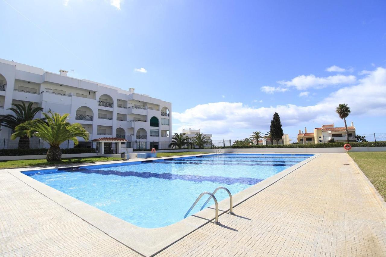 Armacao De Pera Brightness With Pool By Homing Apartment Luaran gambar