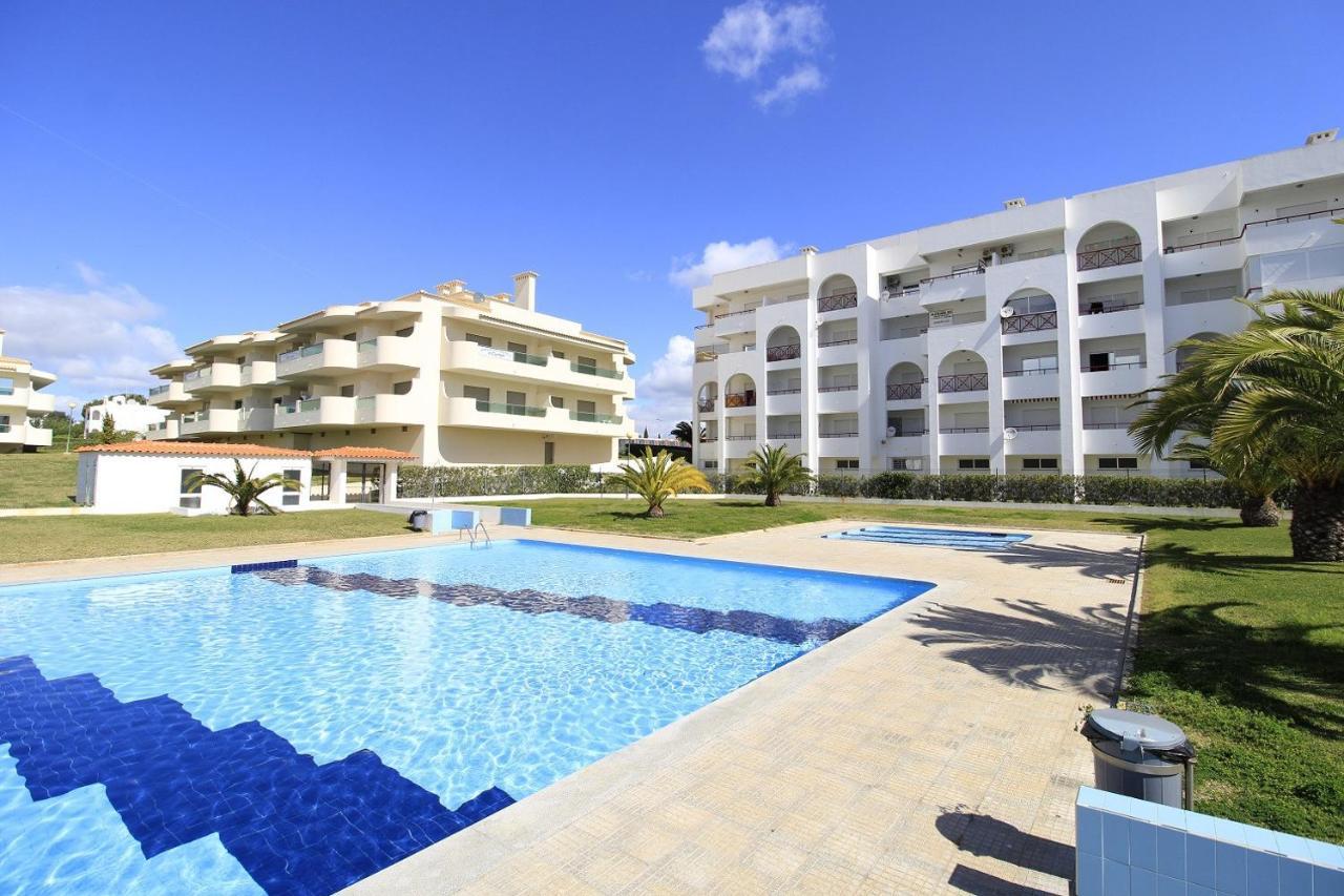 Armacao De Pera Brightness With Pool By Homing Apartment Luaran gambar