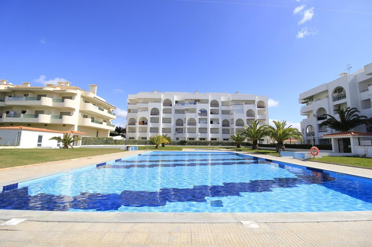 Armacao De Pera Brightness With Pool By Homing Apartment Luaran gambar