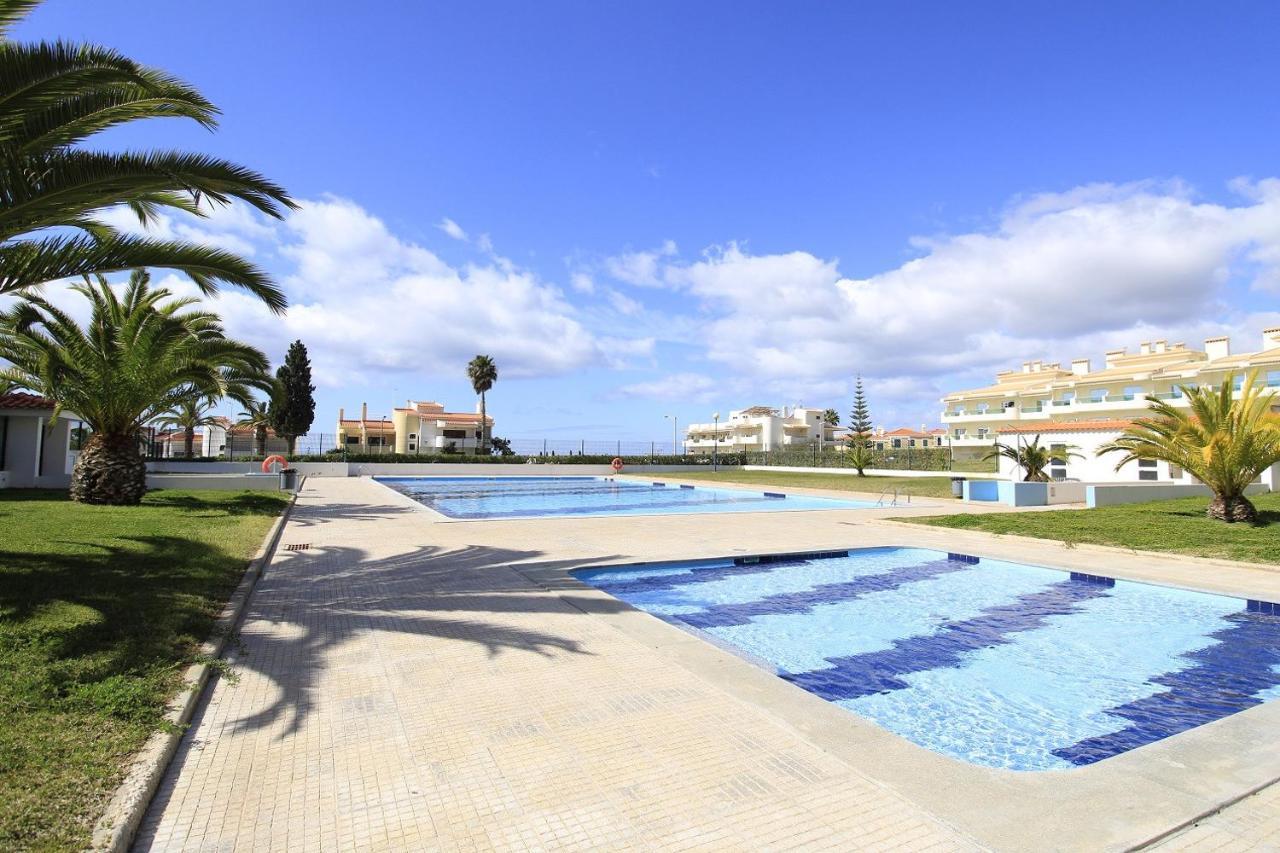 Armacao De Pera Brightness With Pool By Homing Apartment Luaran gambar