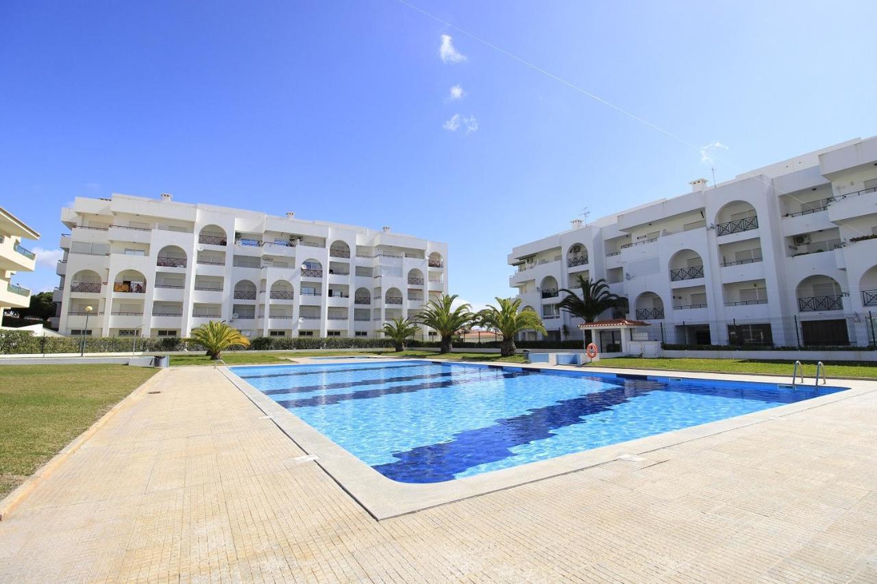 Armacao De Pera Brightness With Pool By Homing Apartment Luaran gambar