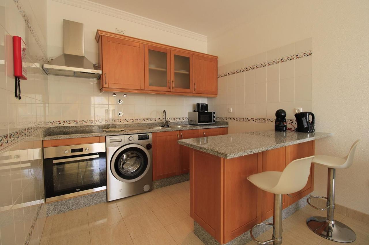 Armacao De Pera Brightness With Pool By Homing Apartment Luaran gambar