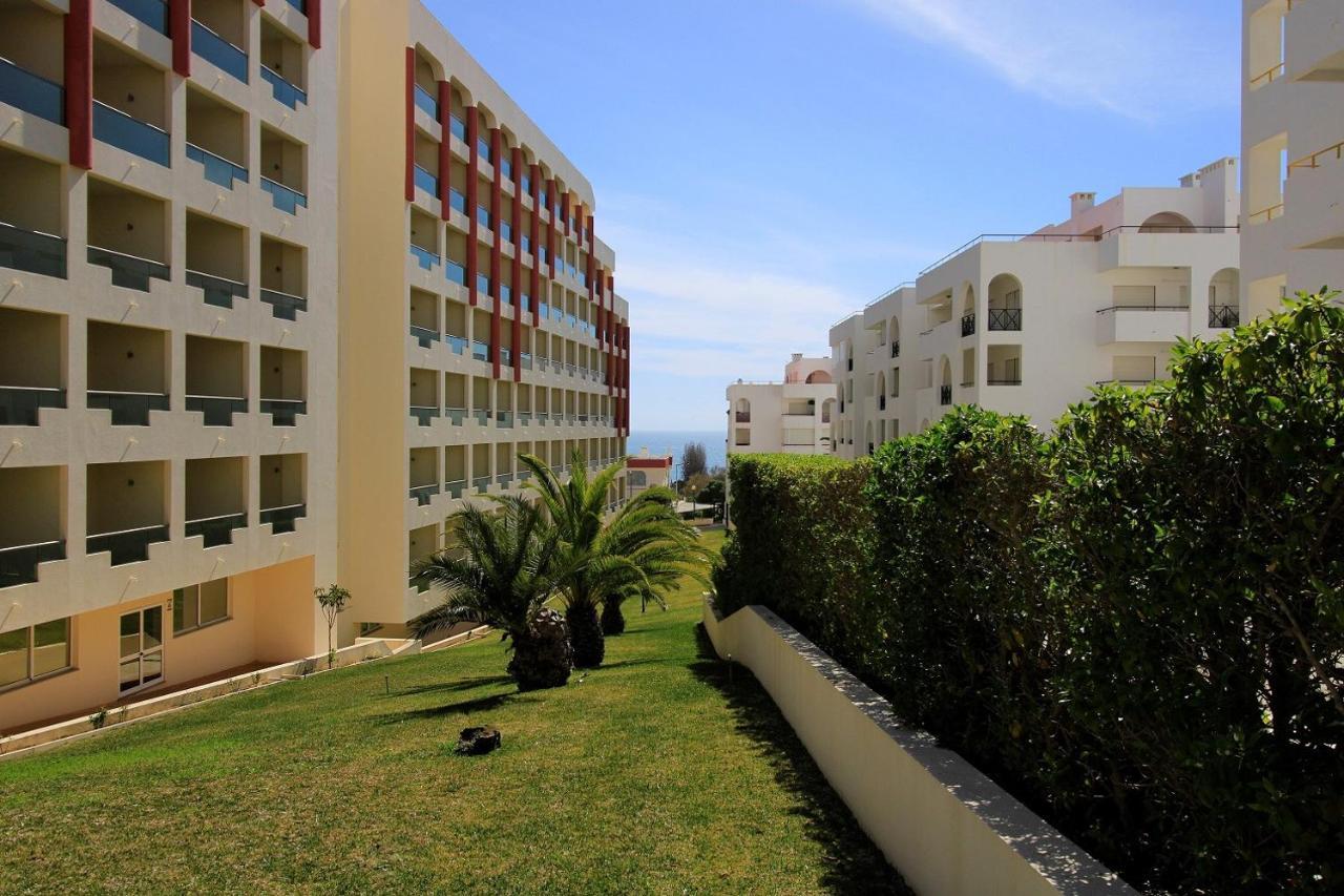 Armacao De Pera Brightness With Pool By Homing Apartment Luaran gambar