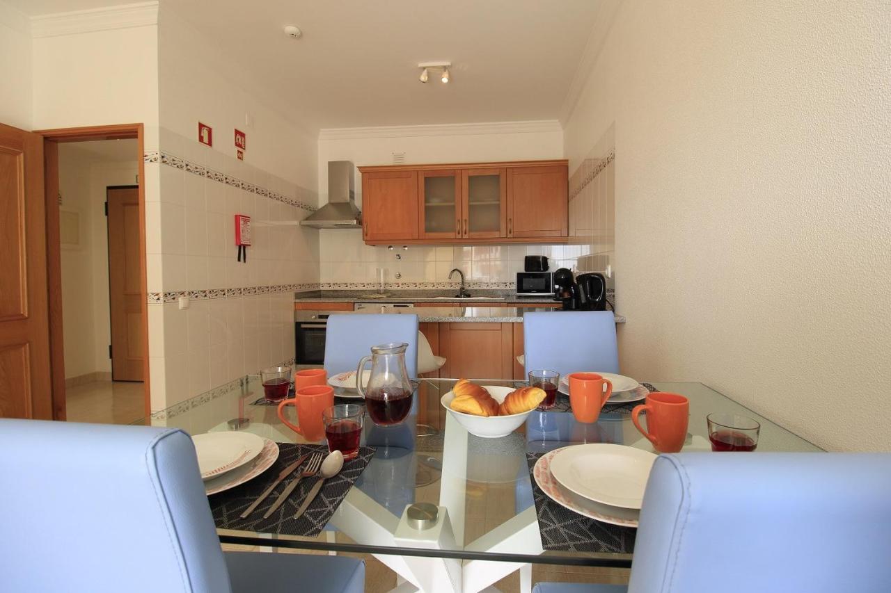 Armacao De Pera Brightness With Pool By Homing Apartment Luaran gambar